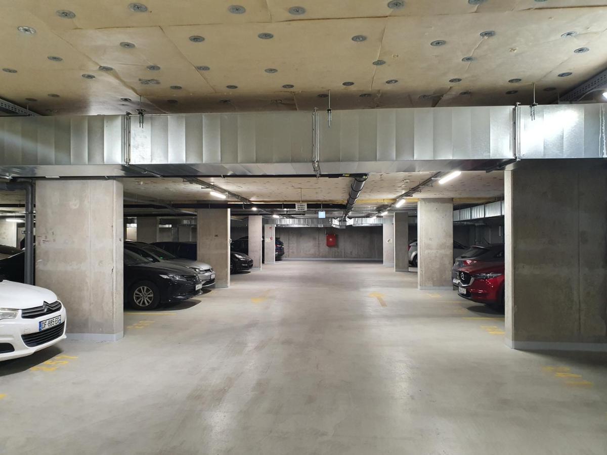 Park West - Free Parking Appartement