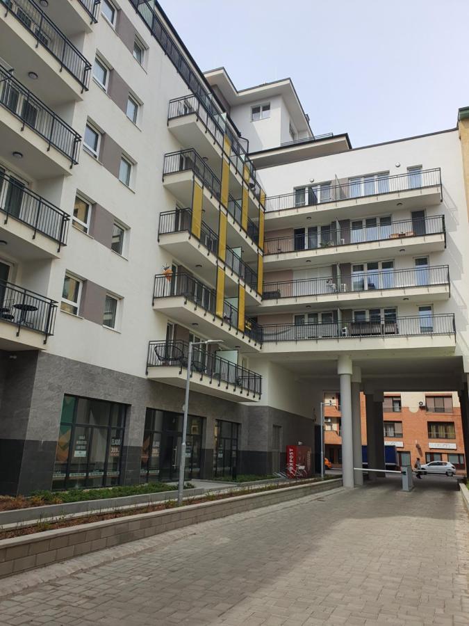 Park West - Free Parking Apartman *