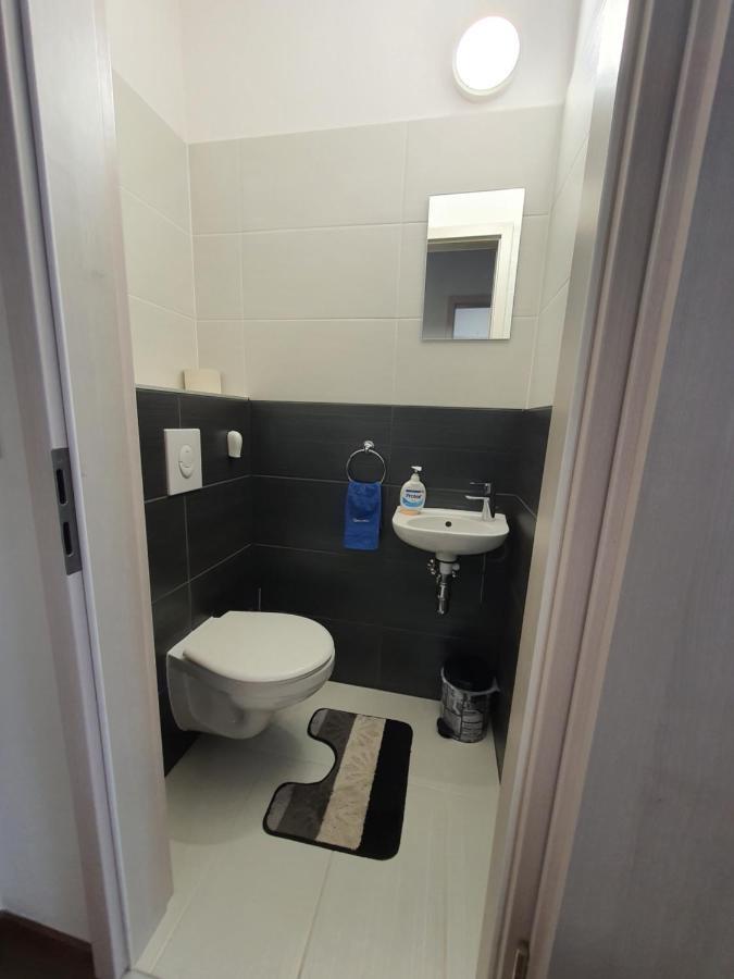 Park West - Free Parking Appartement Boedapest
