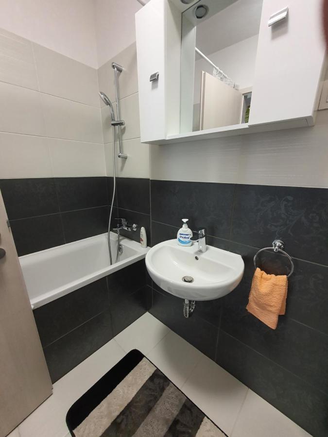 Appartement Park West - Free Parking Boedapest