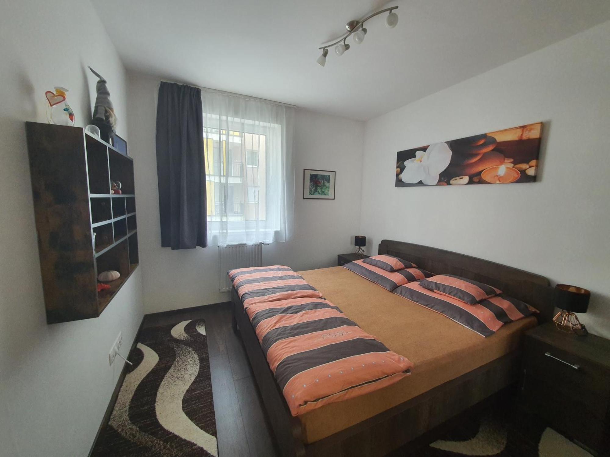 Park West - Free Parking Apartman *